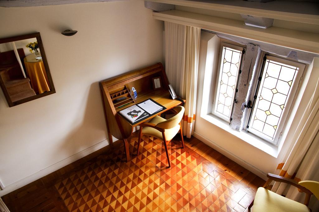 Hotel Posada Santa Maria La Real Aguilar de Campoo Bagian luar foto