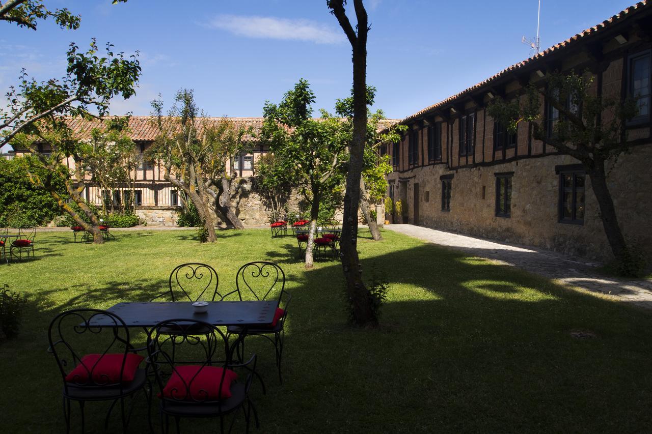 Hotel Posada Santa Maria La Real Aguilar de Campoo Bagian luar foto