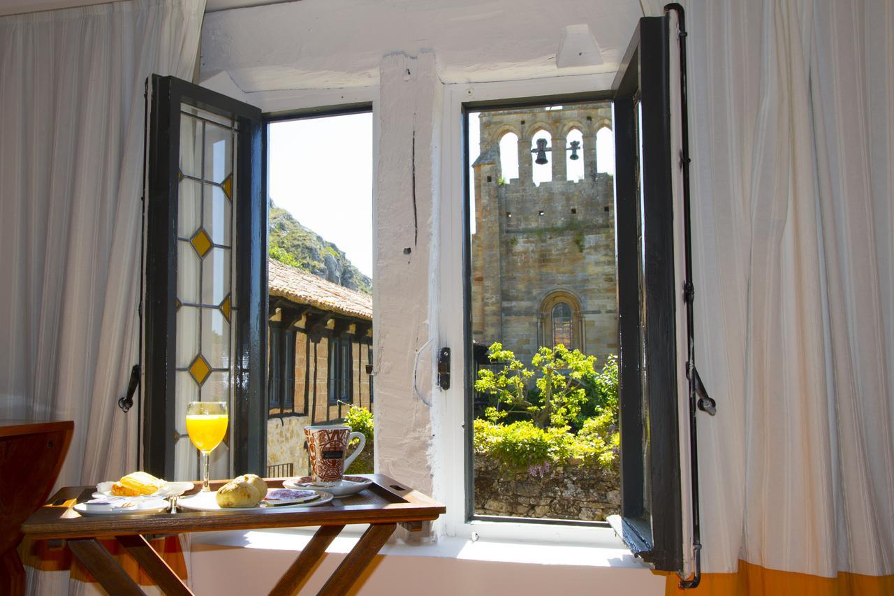 Hotel Posada Santa Maria La Real Aguilar de Campoo Bagian luar foto