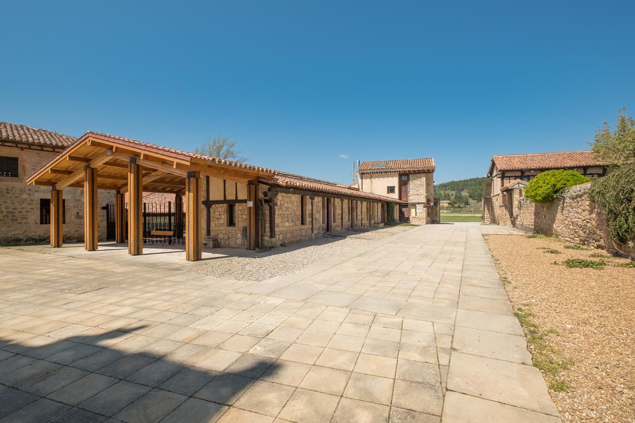 Hotel Posada Santa Maria La Real Aguilar de Campoo Bagian luar foto