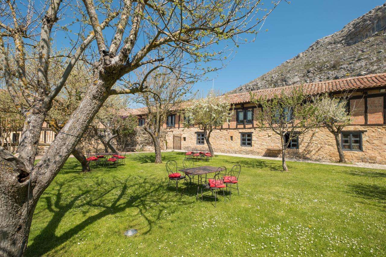 Hotel Posada Santa Maria La Real Aguilar de Campoo Bagian luar foto