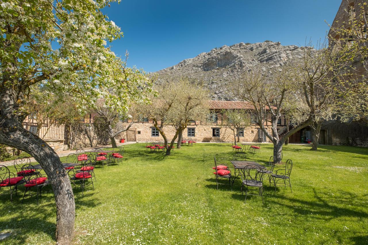 Hotel Posada Santa Maria La Real Aguilar de Campoo Bagian luar foto